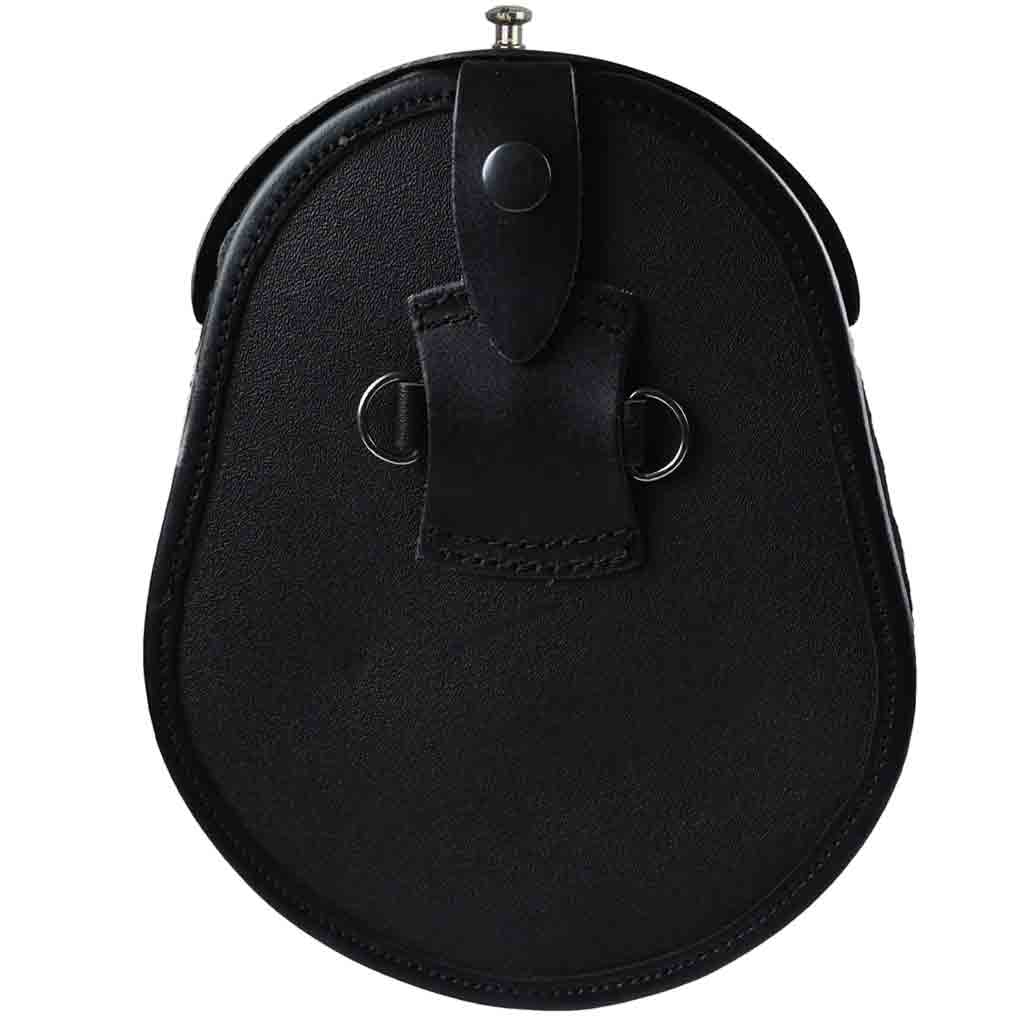Scottish leather sporran