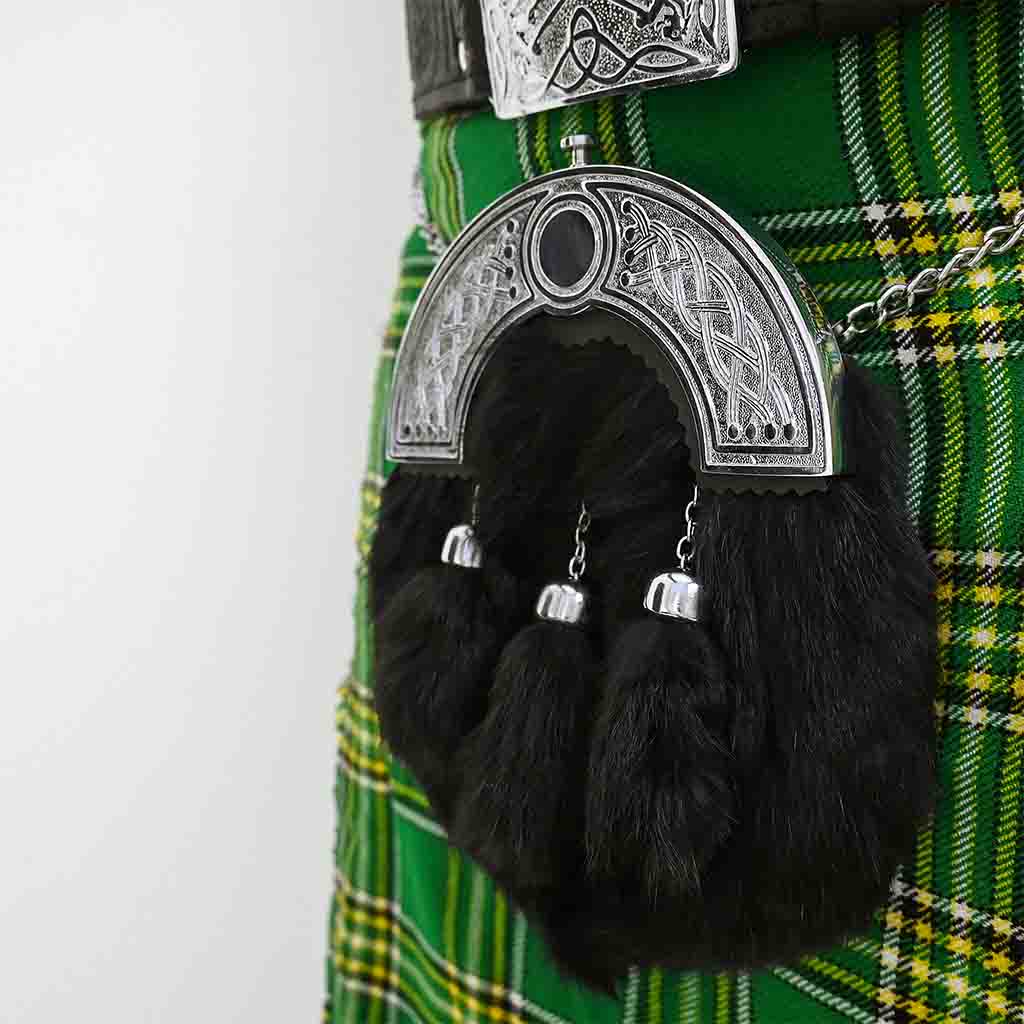 Highland sporran with black fur