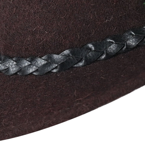 Hat with round ribbon
