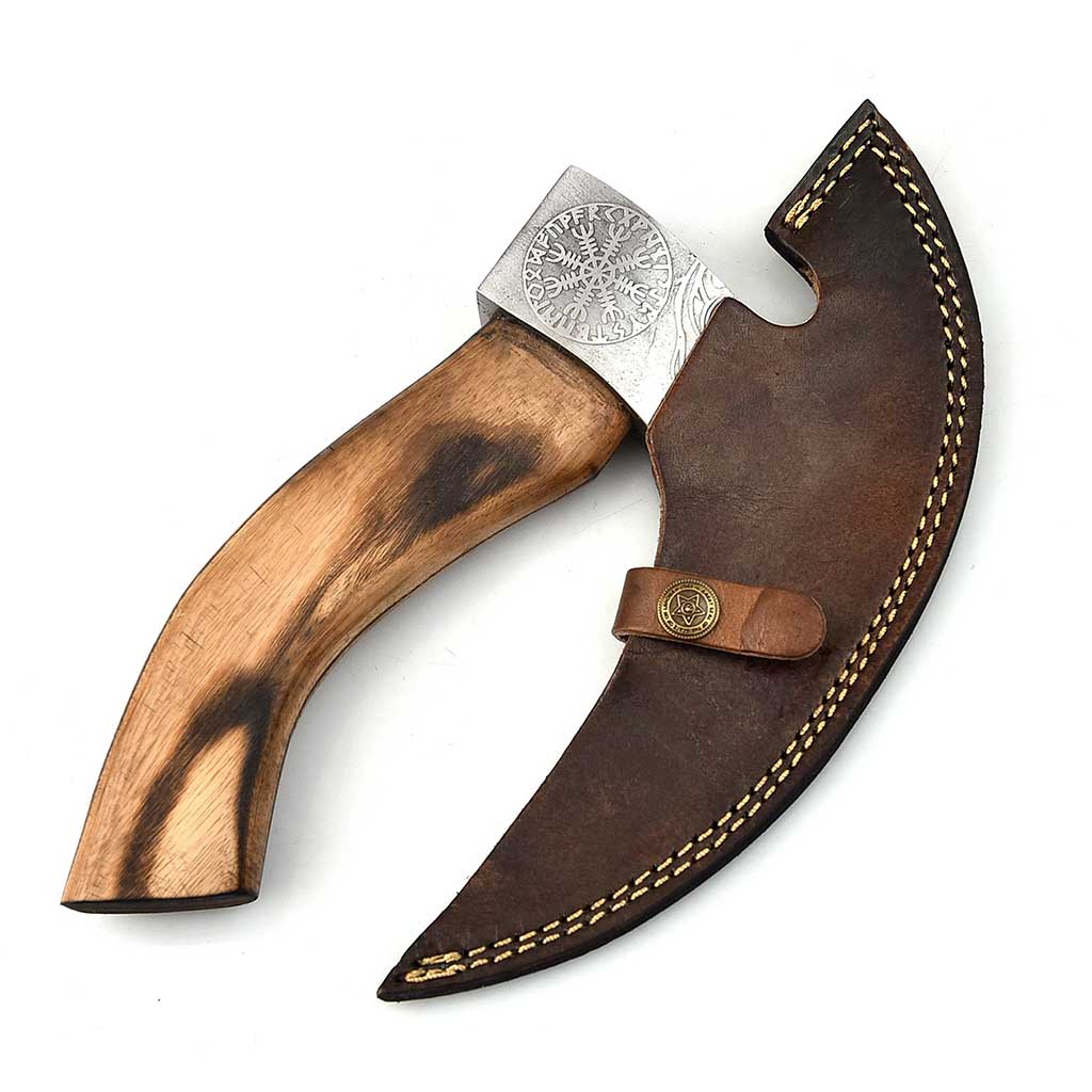 Pizza cutter with leather sheath