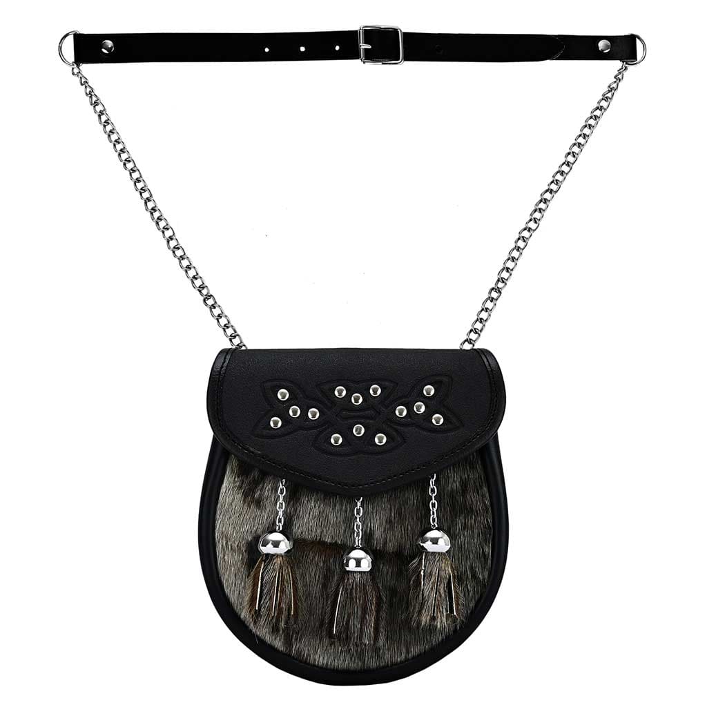 Sporran with chain and belt